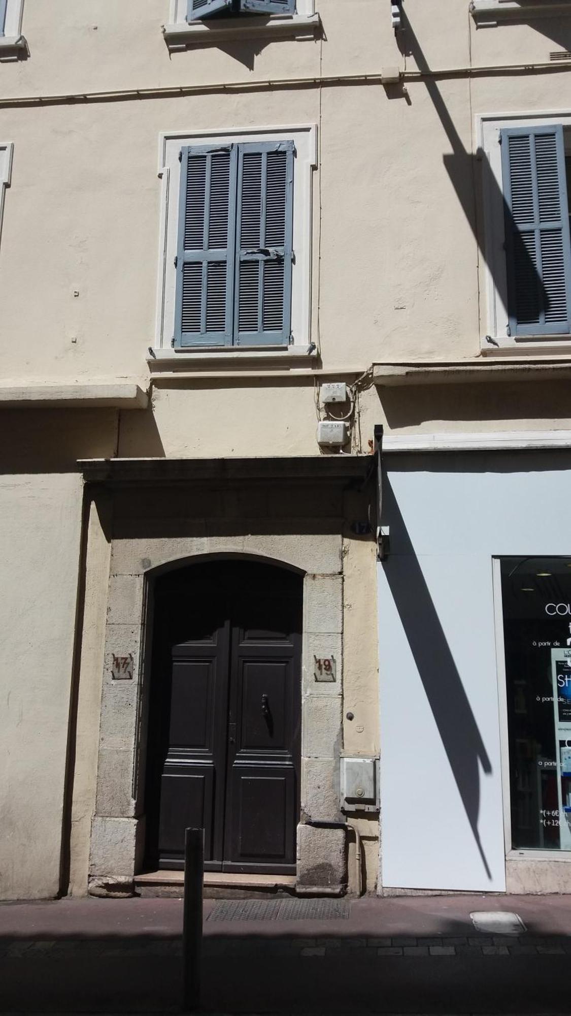 Day'S Inn Cannes Exterior photo